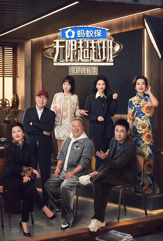 牛仔短裤辣妹的口交服务 - 共青春